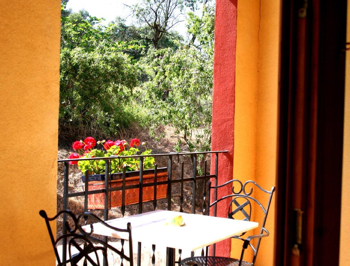 Podiumberg Hotel Quatretondeta Luaran gambar